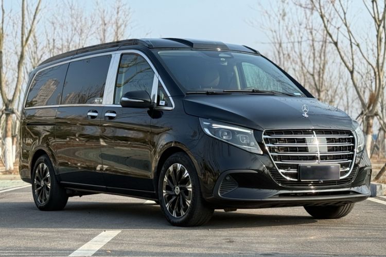 Used Mercedes-Benz V-Class 2024 V 300 Pilot Edition
