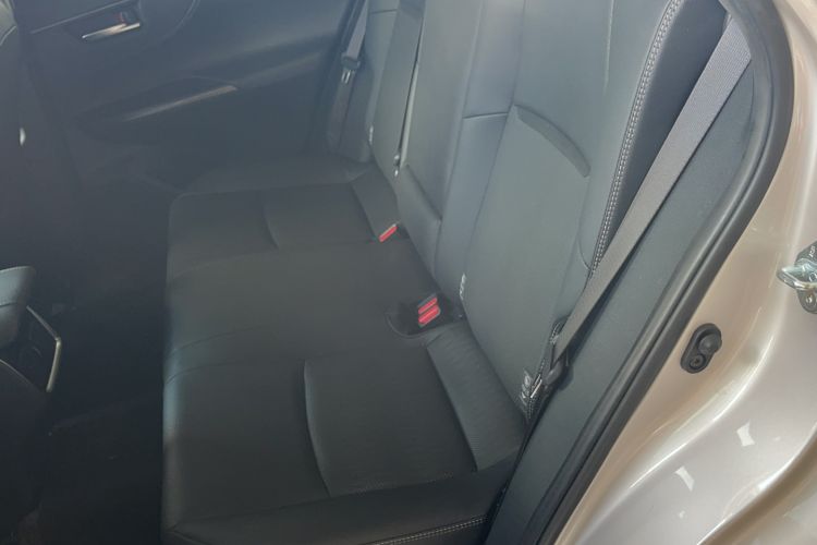 Used Toyota Venza 2023 2.5L Smart Electric Hybrid Dual-Drive Prestige Version