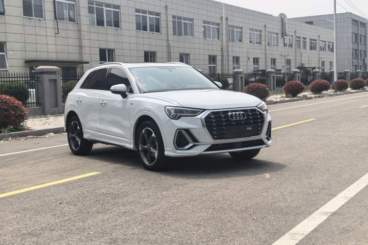 Used Audi Q3 2020 35 TFSI Fashion Dynamic Model