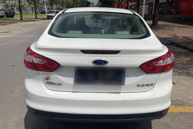 Used Ford Focus 2012 Sedan 1.6L Automatic Comfort Model
