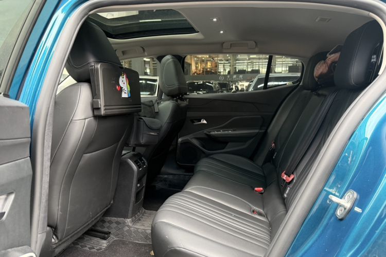 Used Peugeot 408X 2023 Charm Version