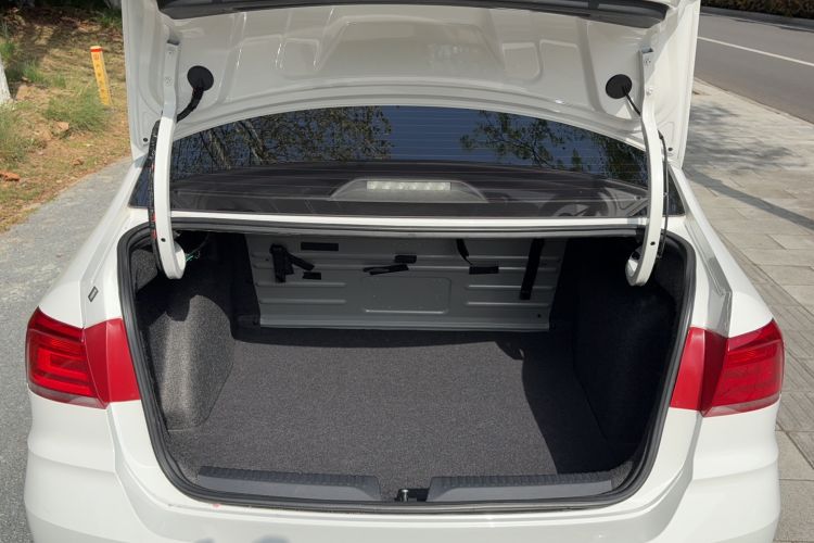 Used Volkswagen Santana 2019 1.5L Automatic Fashion Edition China VI Trunk