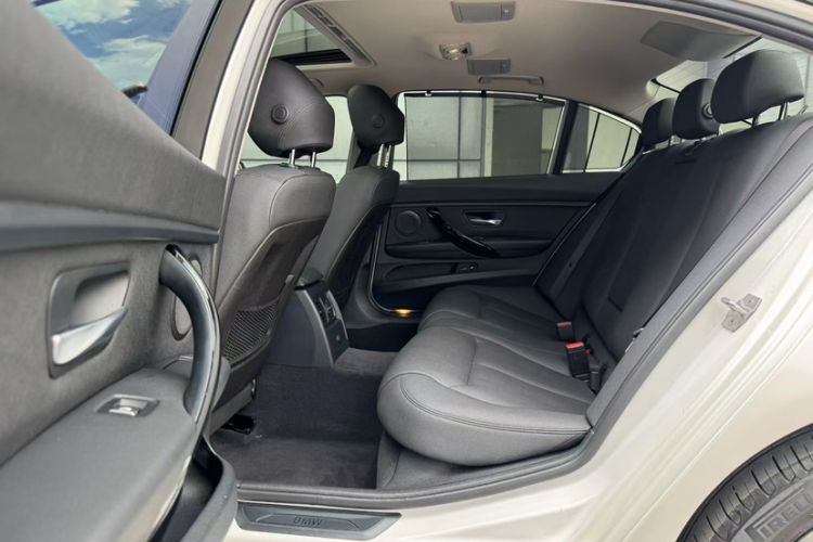 Used BMW 3 Series 2017 320Li Fashion Model Interior 3