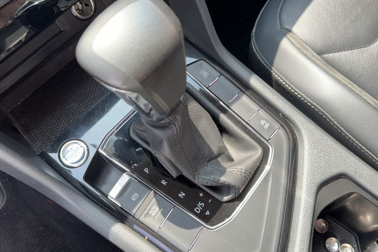 Used Volkswagen Tiguan L 2018 280TSI Automatic Two-Wheel Drive Comfort Edition