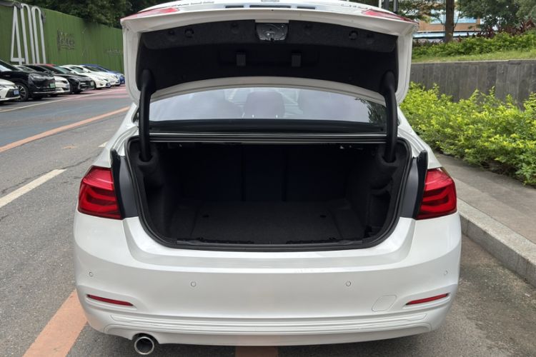 Used BMW 3 Series 2017 318i Fashion Model