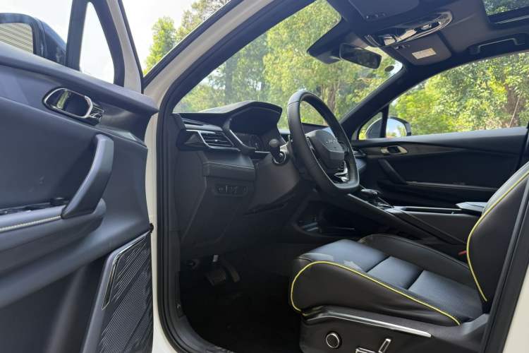 Used Lynk & Co 06 2023 Remix 1.5T Dynamic Halo