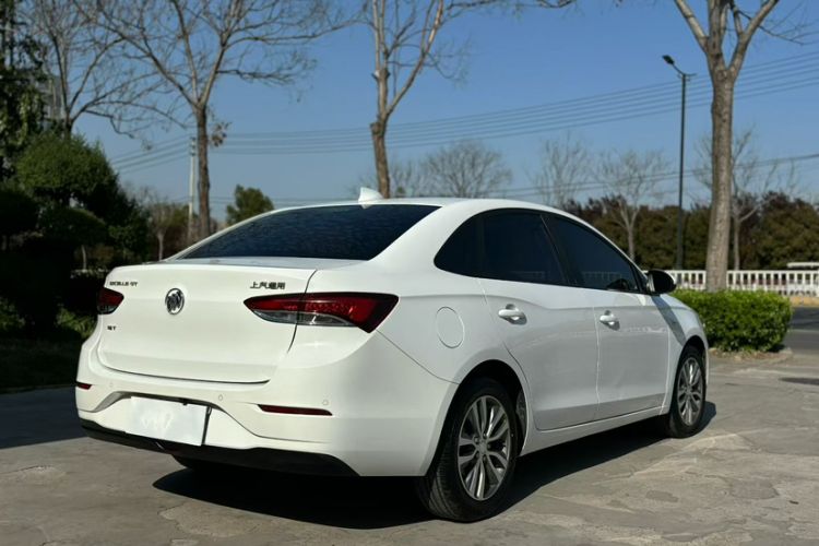 Used Buick GT 2018 18T Automatic Elite Model
