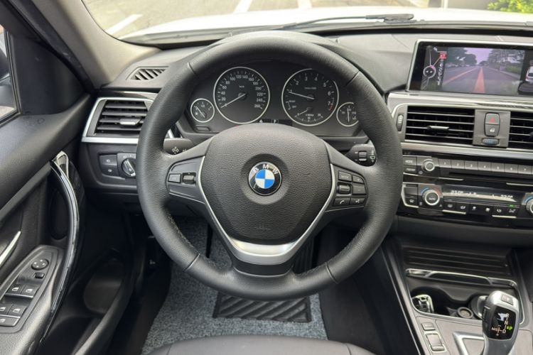 Used BMW 3 Series 2017 318i Fashion Model