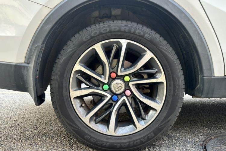 Used Baojun 730 2017 1.8L iAMT Prestige Version 7 Seats Exterior 5