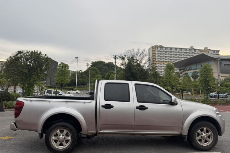 Used Great Wall Wingle 5 2017 2.0T European Version Diesel Two-Wheel Drive Advanced Large Double-Cab GW4D20E