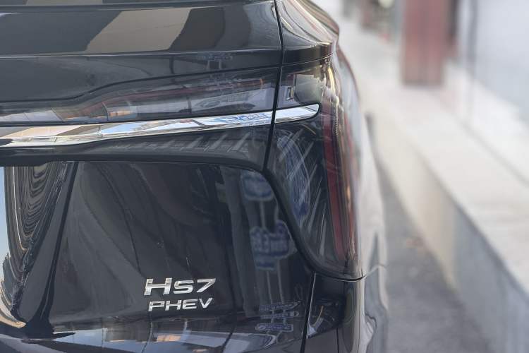 Used Hongqi HS7 PHEV 2024 2.0T PHEV Four-Wheel Drive Flagship Edition 7 Seats
