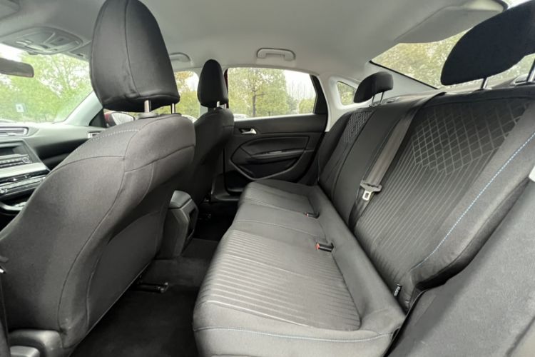 Used Peugeot 308 2016 1.6L Manual Fashion Edition
