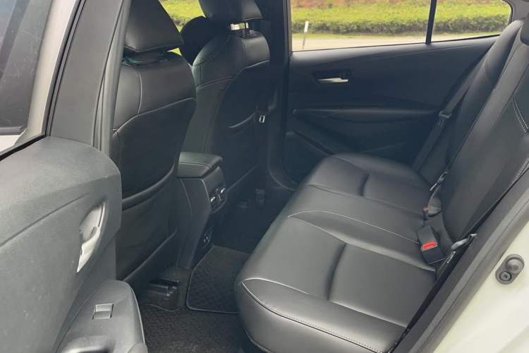 Used Toyota Corolla 2019 Dual-Engine 1.8L E-CVT GL-i Elite Edition Interior 3