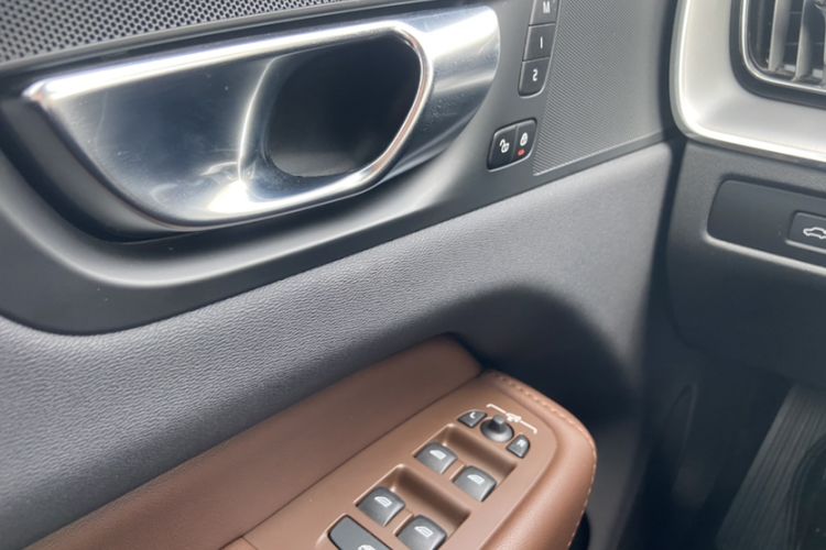 Used Volvo XC60 2024 B5 4x4 Smart Luxury Edition