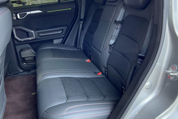 Used JETOUR Traveler 2023 2.0T All-Wheel Drive CrossPRO+ Left Rear Seat