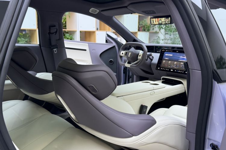 Used Avatr 06 2025 Pro Range-Extended Edition Interior 10