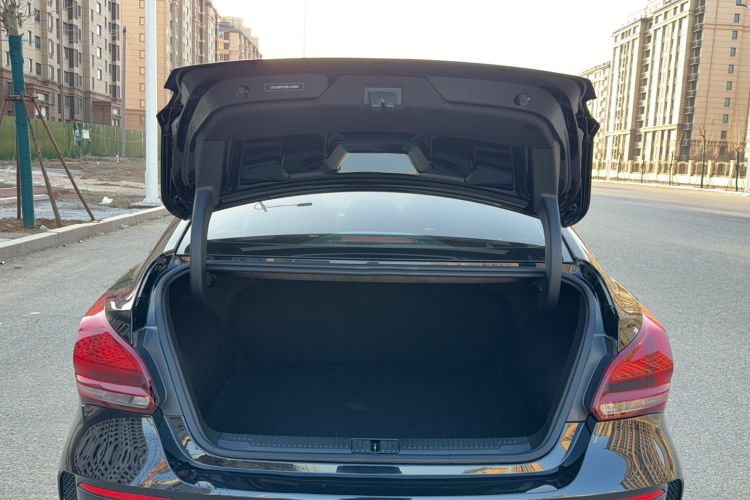 Used MG 5 Scorpio 2022 1.5T Trophy Sport Luxurious Edition