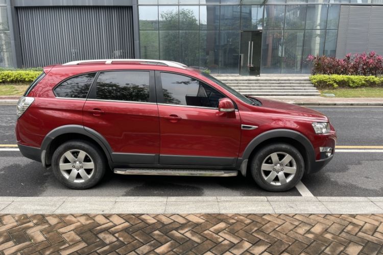 Used Chevrolet Captiva 2014 2.4L Two-Wheel Drive Urban Version 7 Seats Exterior 3