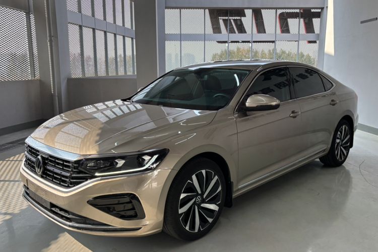 Used Volkswagen Passat 2022 330TSI Elite Edition Custom Version