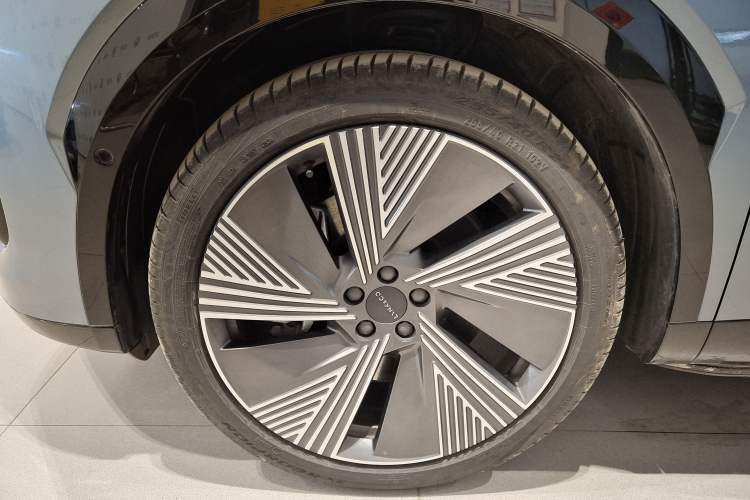 Used Lynk & Co 08 EM-P 2023 220km All-Wheel-Drive Performance Halo
