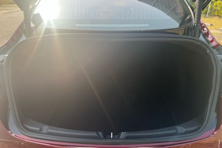 Used Tesla Model 3 2019 Long-Range All-Wheel-Drive Version
