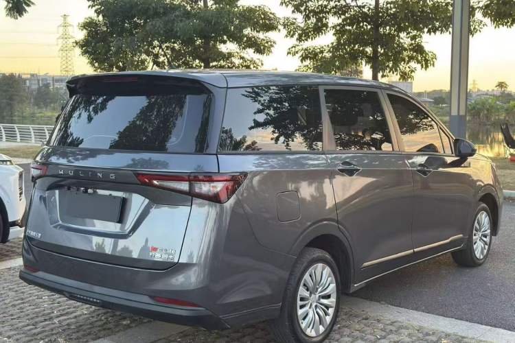 Used Wuling Jiachen 2022 1.5L Manual Enjoyment Elite Model
