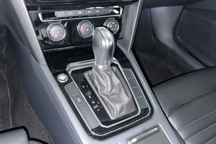 Used Volkswagen Magotan 2018 330TSI DSG Advanced Model