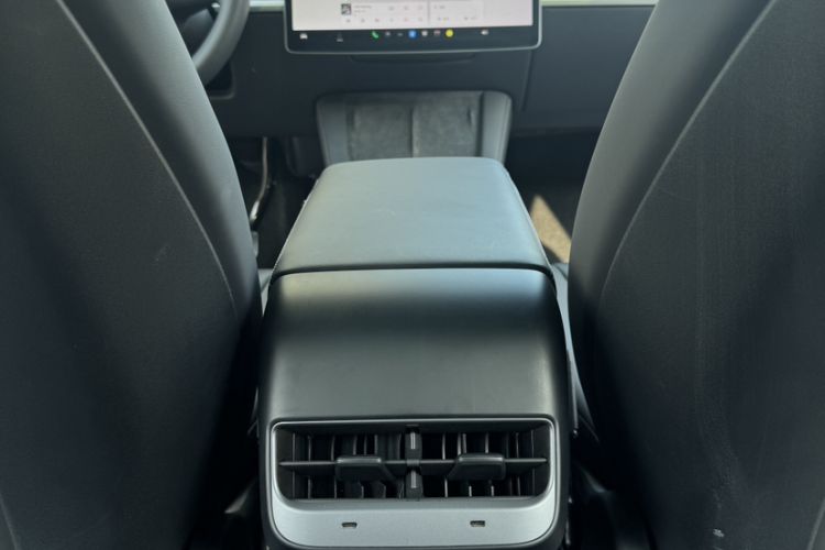 Used Tesla Model Y 2023 Rear-Wheel-Drive Version