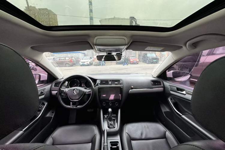 Used Volkswagen Sagitar 2018 1.6L Automatic Comfort Model
