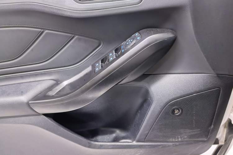 Used Ford Focus Active 2021 EcoBoost 180 Automatic Trendy Model Interior 8