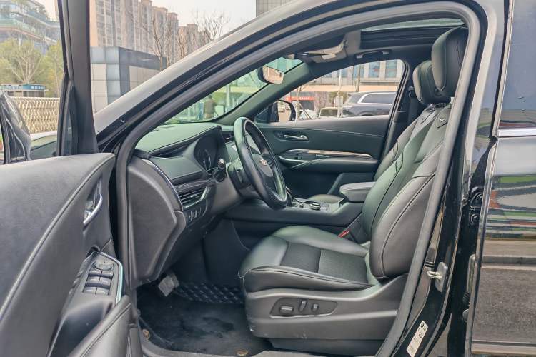 Used Cadillac XT4 2018 28T Two-Wheel Drive Tech Version