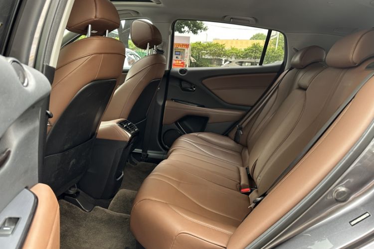 Used Acura CDX 2016 1.5T Two-Wheel Drive Deluxe Edition