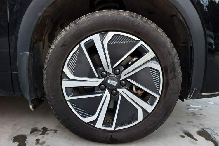 Used Geely Galaxy Xingjian 7 EM-i 2025 120km Exploration+ Version Exterior 12