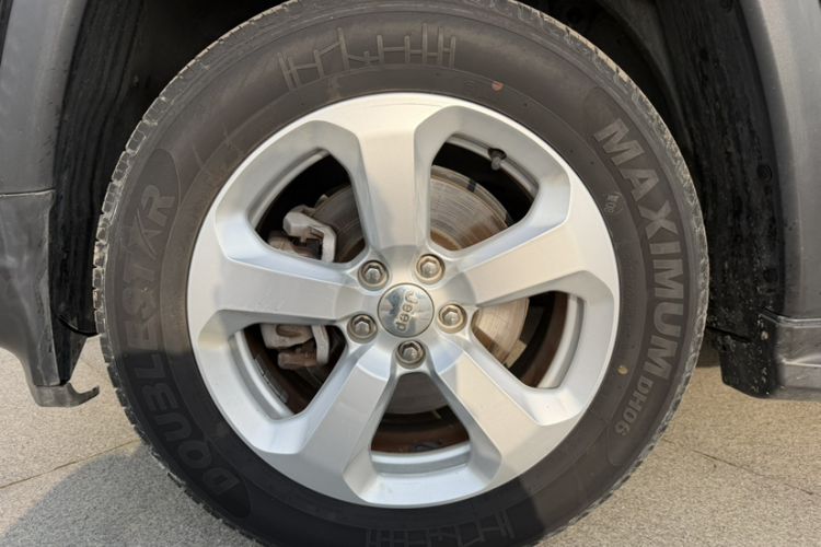 Used Jeep Compass 2017 200T Automatic Family Edition
