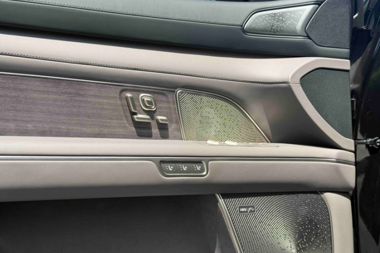 Used Nio ES8 2026 Model 6-seat Executive Luxury Edition
