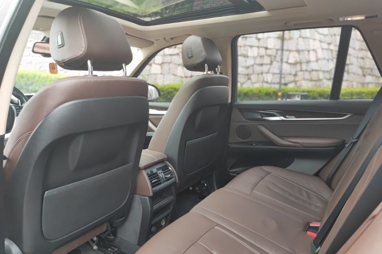 Used BMW X5 2017 xDrive28i
