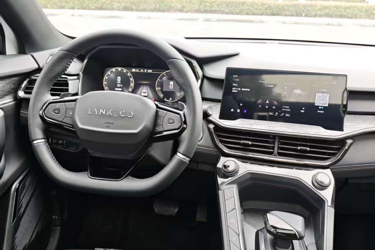 Used Lynk & Co 06 2020 1.5T JinPro model

