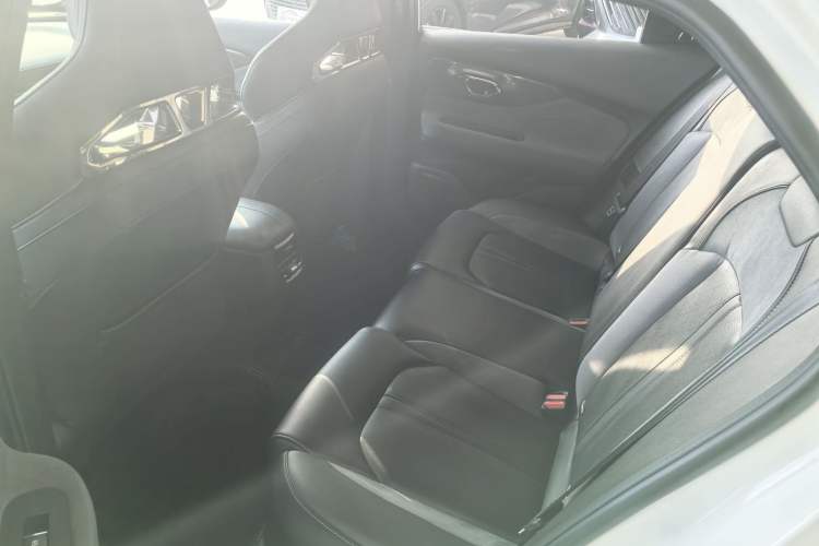 Used GAC Trumpchi EMPOW 2024 400T Automatic Yingbao R PRO Edition