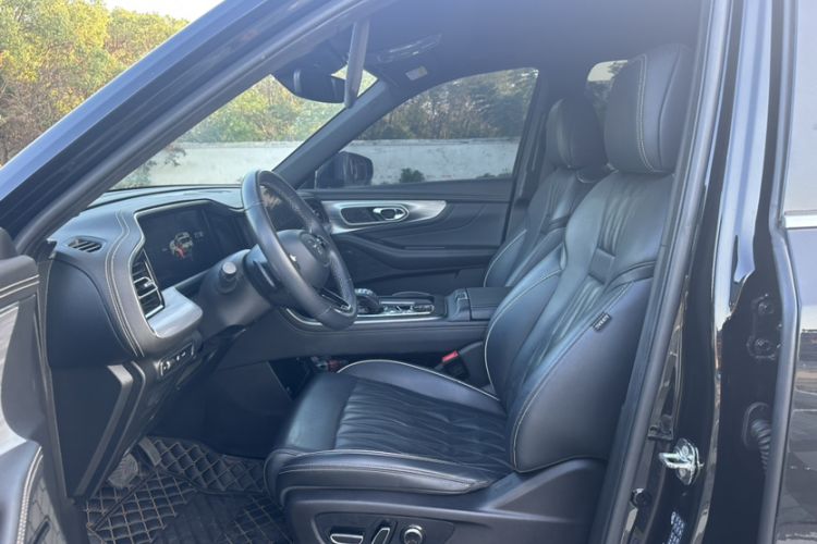 Used GAC Trumpchi GS8 2022 Linghang Series 2.0 TGDI Two-Wheel-Drive Luxury Smart Connectivity Version (7 Seats)