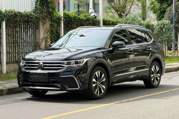 Used Volkswagen Tiguan L 2024 Outstanding Model 330TSI Automatic Two-Wheel Drive R-Line Dragon Glory Edition
