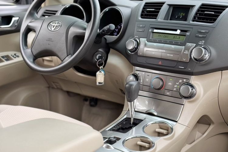 Used Toyota Highlander 2012 2.7L 2WD 5-Seater Elite Edition
