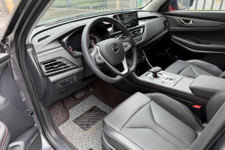 Used CHANGAN CS75 2024 Enjoy Edition 1.5T DCT Luxury Model Interior 2