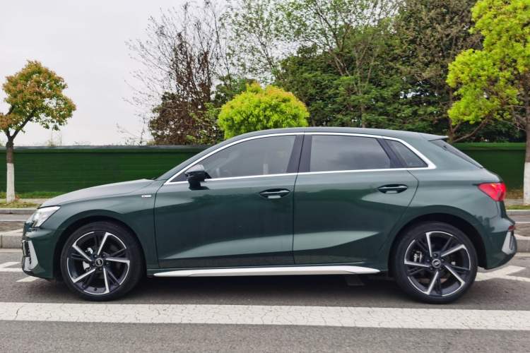 Used Audi A3 2023 Sportback 35 TFSI Fashionable Sports Model Exterior 3