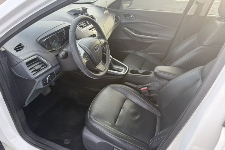 Used Ford Escort 2015 1.5L Automatic Fashion Model Interior 2