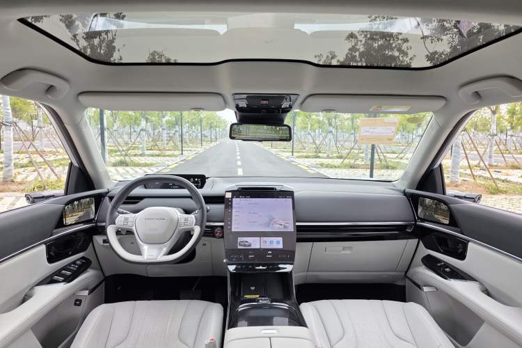 Used Honda P7 2025 Rear-Drive Long-Range Pro