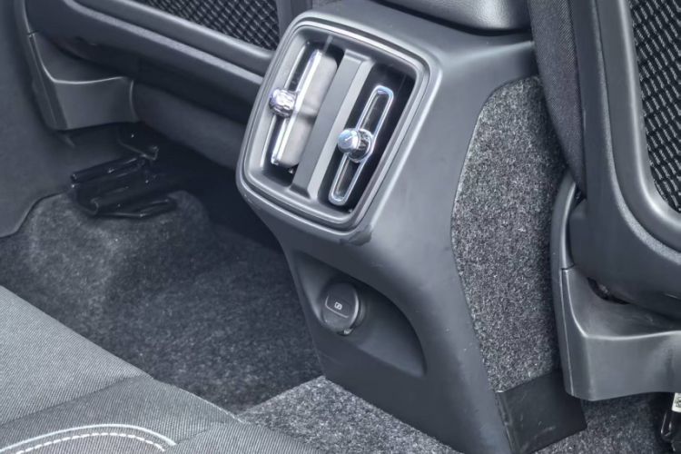 Used Volvo XC40 2022 T4 Four-Wheel Drive Smart & Stylish Edition