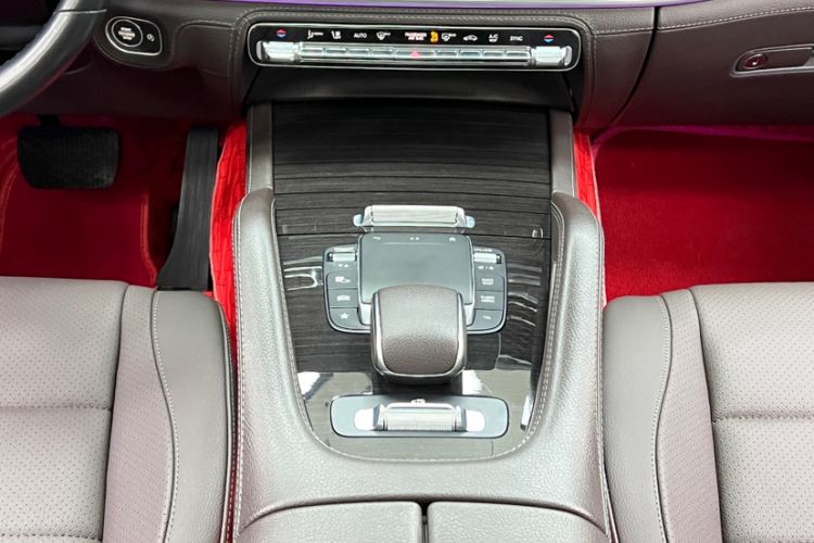 Used Mercedes-Benz GLS 2021 GLS 450 4MATIC Stylish Model Interior 15