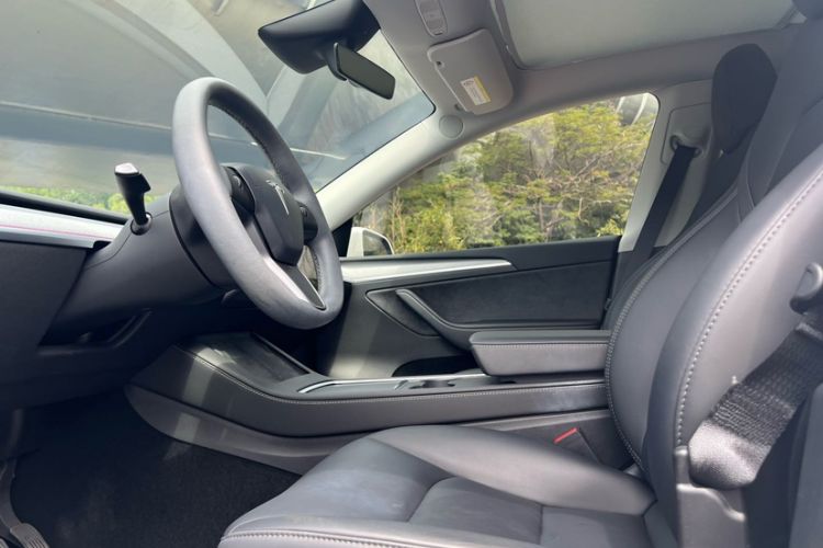 Used Tesla Model Y 2024 Rear-Wheel-Drive Version