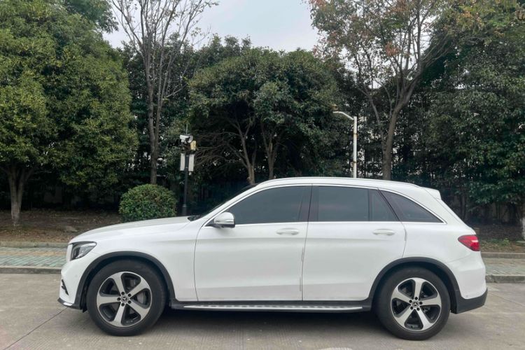 Used Mercedes-Benz GLC 2019 GLC 260 4MATIC Luxury Model
