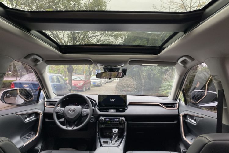 Used Toyota Wildlander 2024 2.0L CVT Two-Wheel Drive Luxury PLUS Edition
